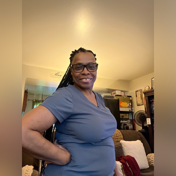 Meet your Posher, Sherry - Picture 2 of 3